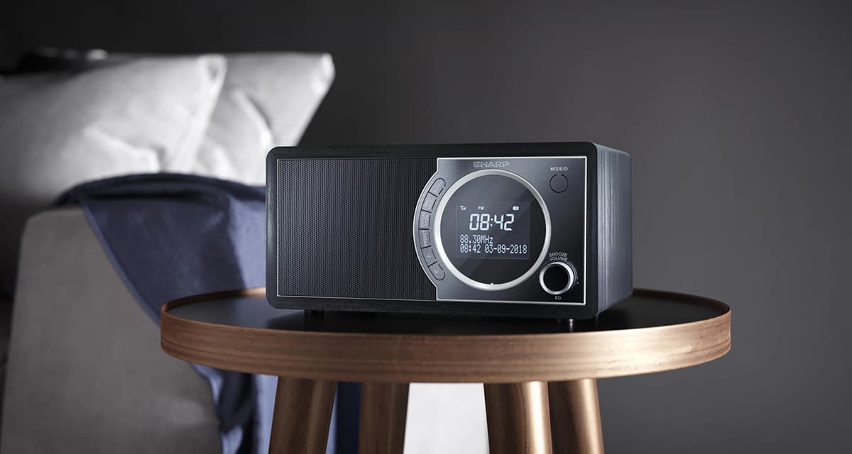 SHARP Digitalni Bluetooth radio DR-450BK