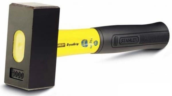Stanley Dynagrip macola 1000gr 1-56-361