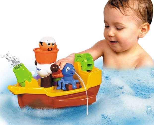 Tomy Igračka za kupanje Piratski brod TM71602