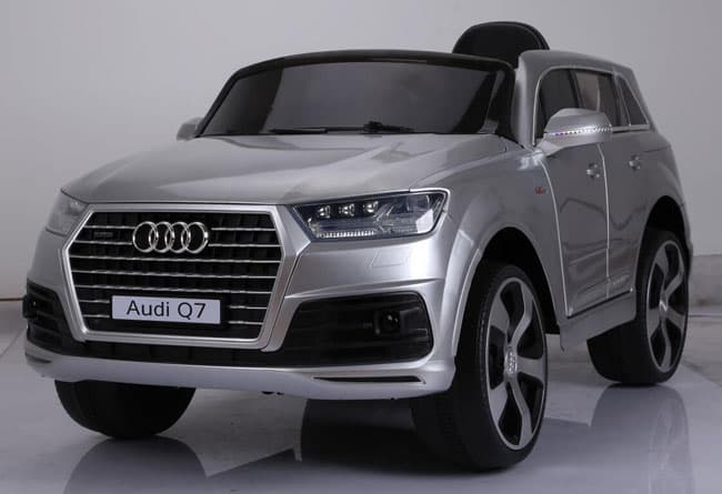 Dečiji automobil na akumulator A-Q7 sivi