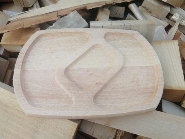 Daska za posluživanje od drveta bukve 300 x 200 x x 20 mm