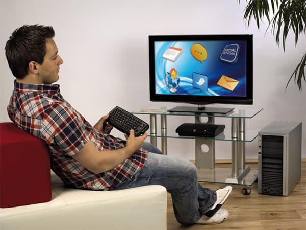 Hama Uzzano Kompaktna Bežična Tastatura 53815